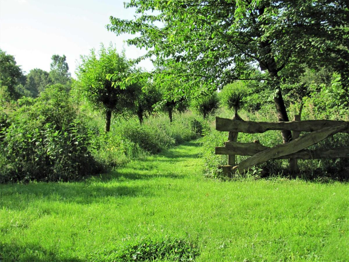 Gaestezimmer Im Engelshof, 61224 Moormerland Екстериор снимка